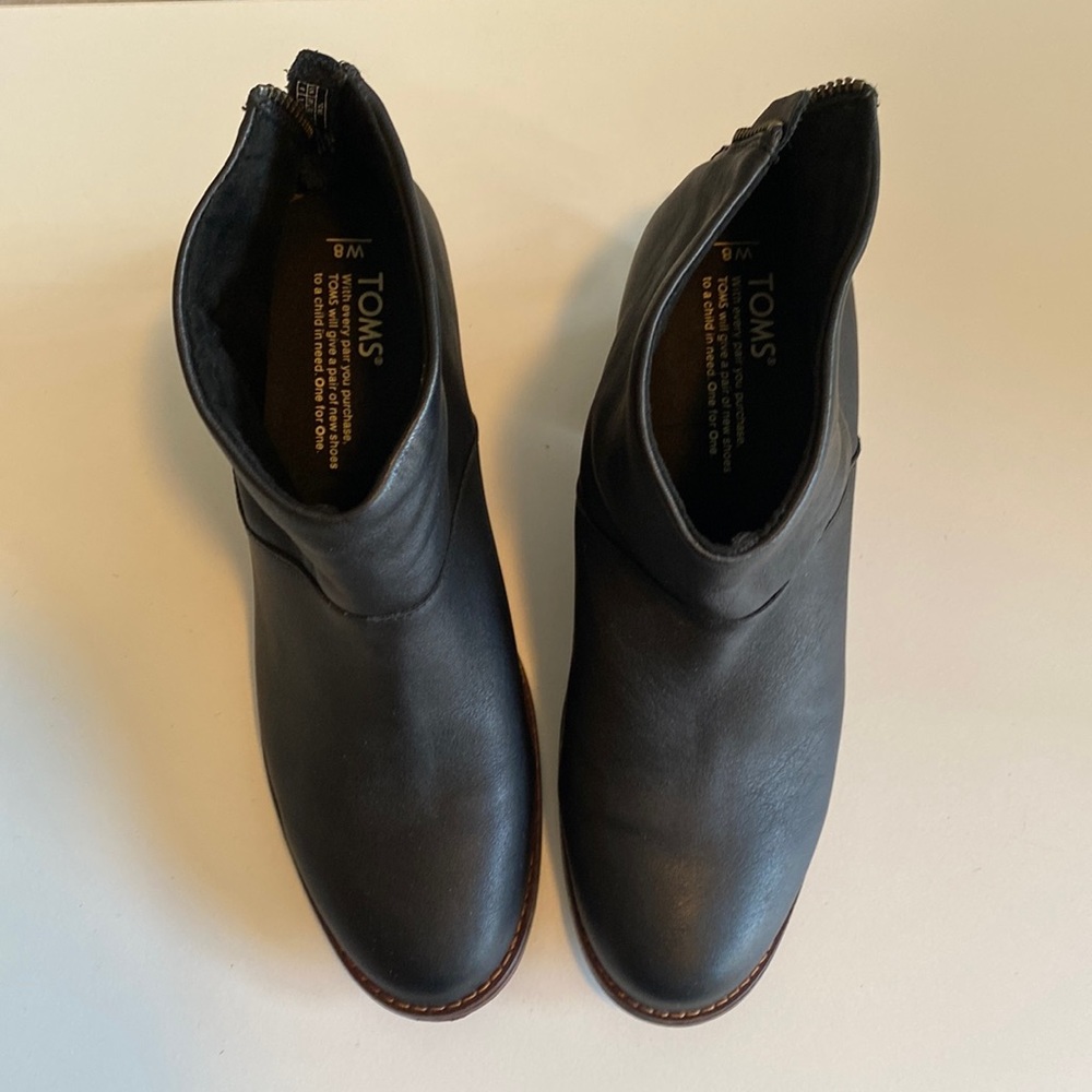 Toms black leather booties
